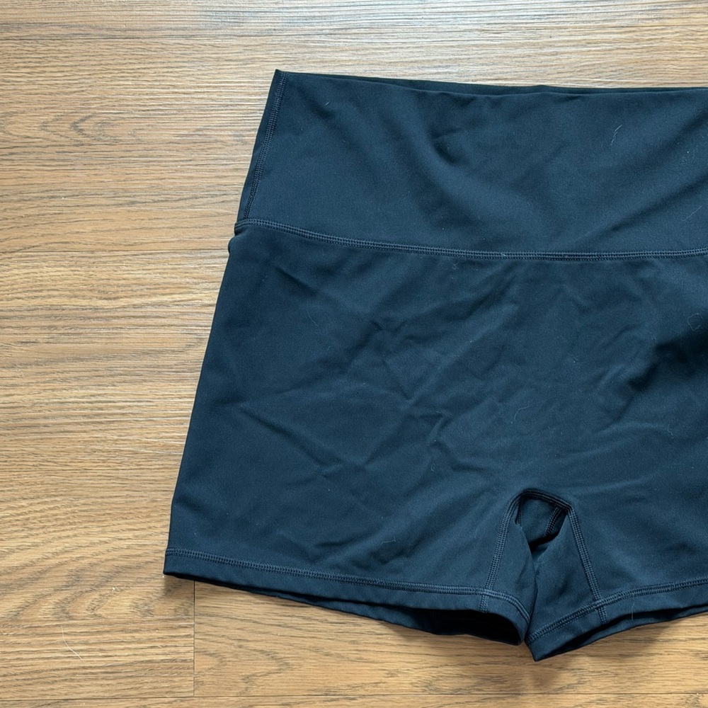 OFFLINE BY AERIE black 4” inseam bike short